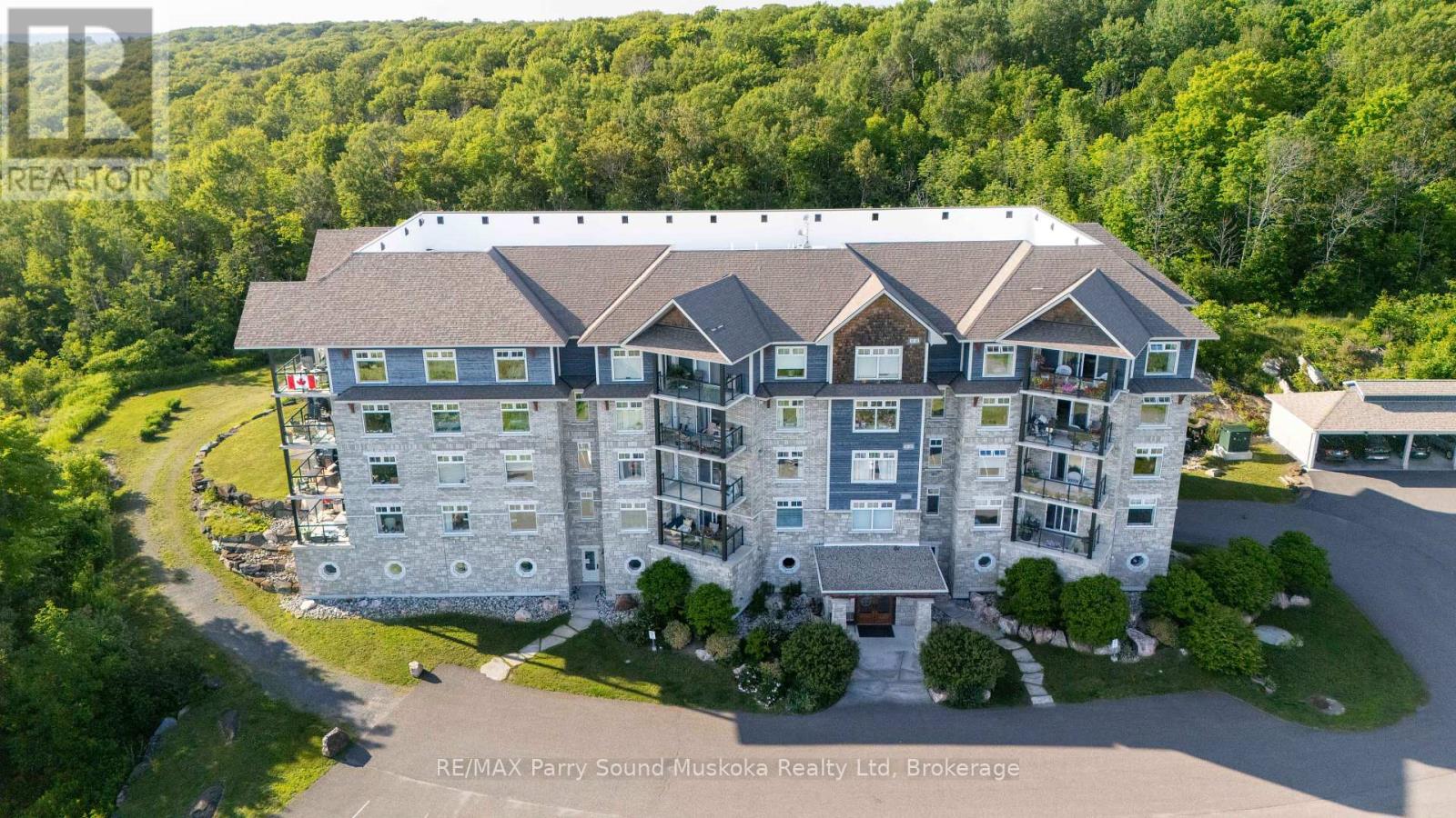 104 11a Salt Dock Rd, Parry Sound, ON P2A 3B6