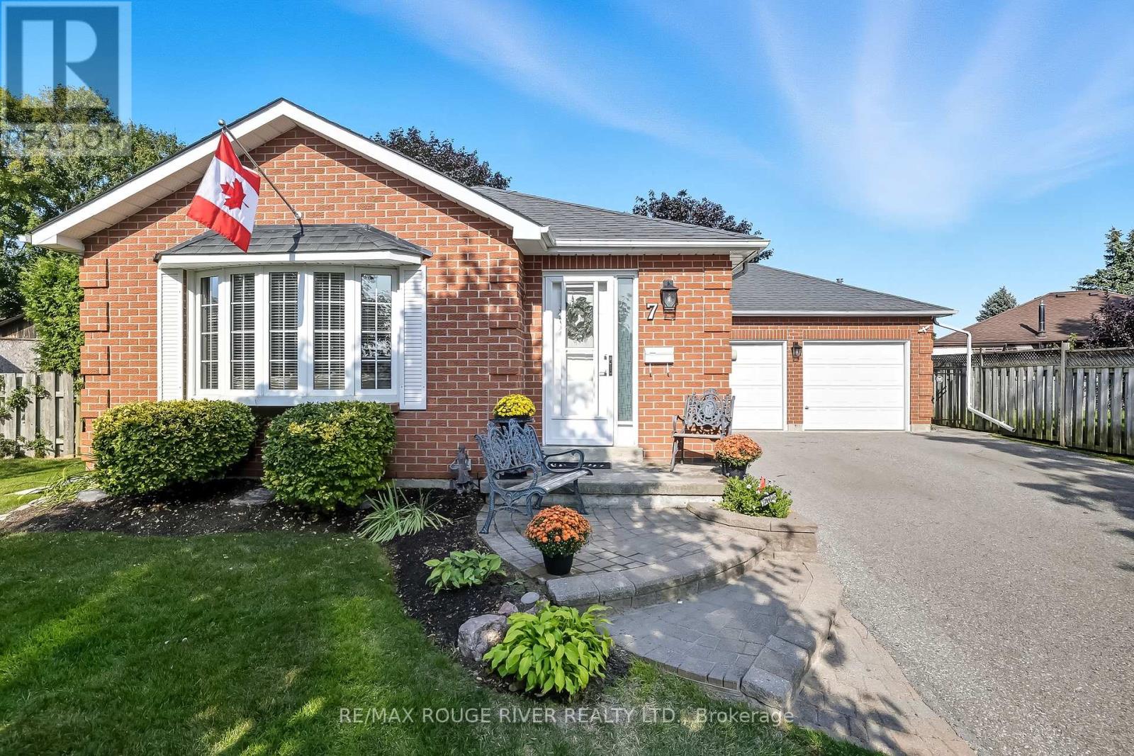 7 Vincent Ct, Clarington, ON L1B 1E3