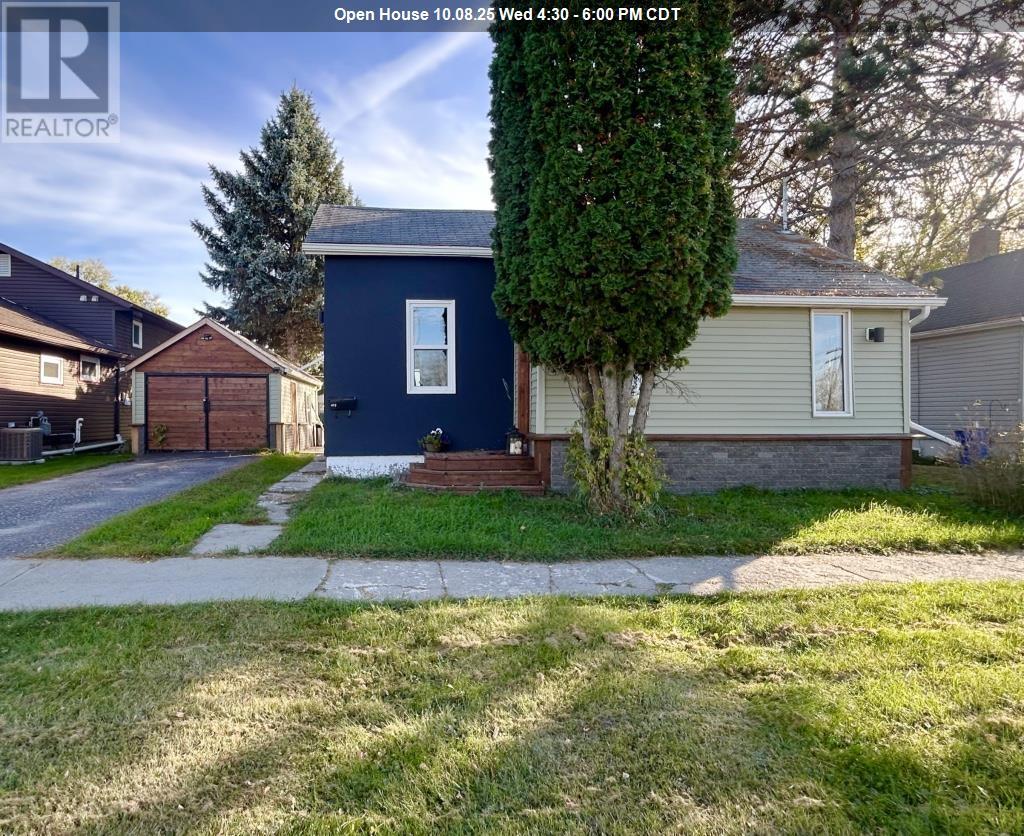 419 Fourth St W, Fort Frances, ON P9A 3C2