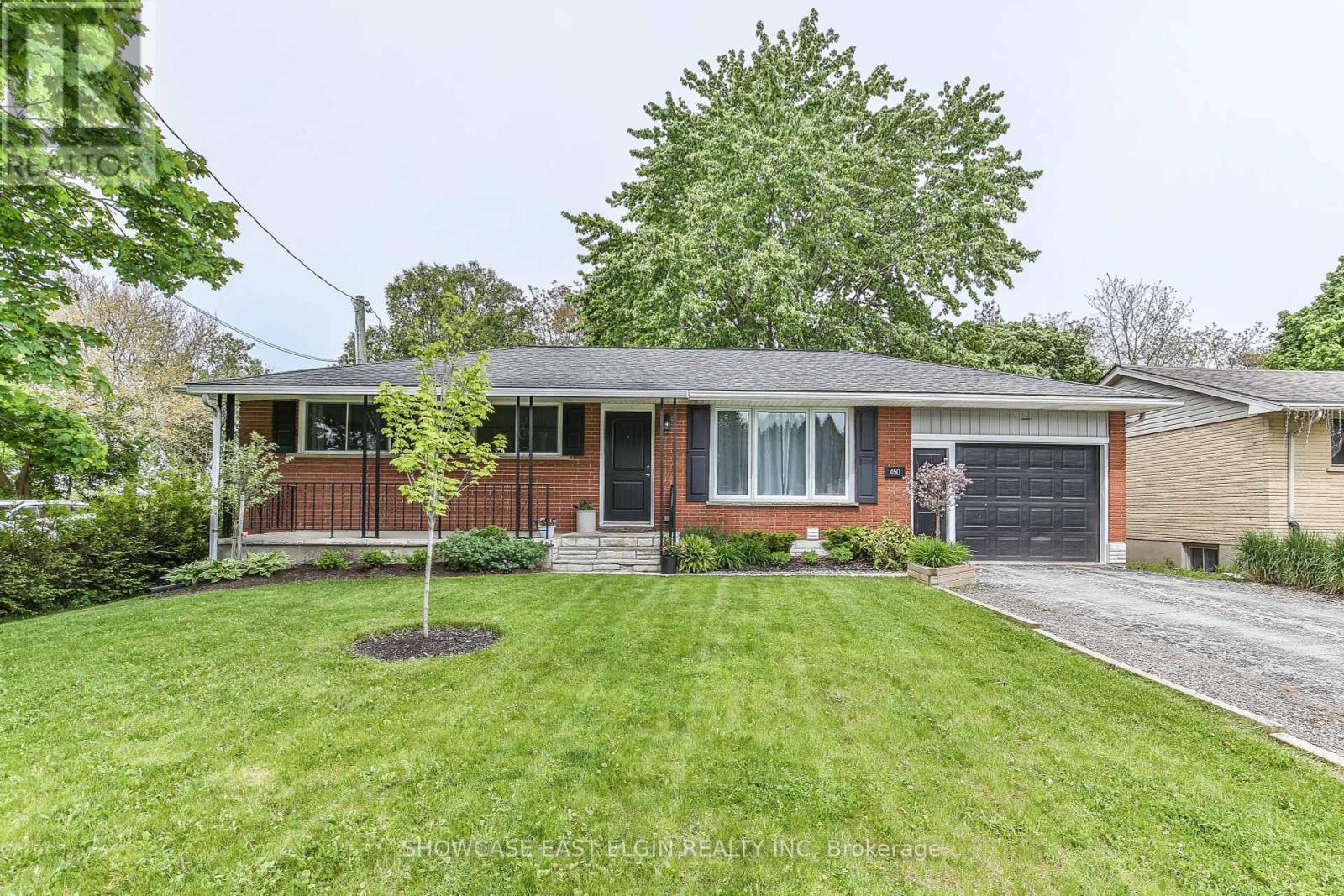 450 John St S, Aylmer, ON N5H 2E4