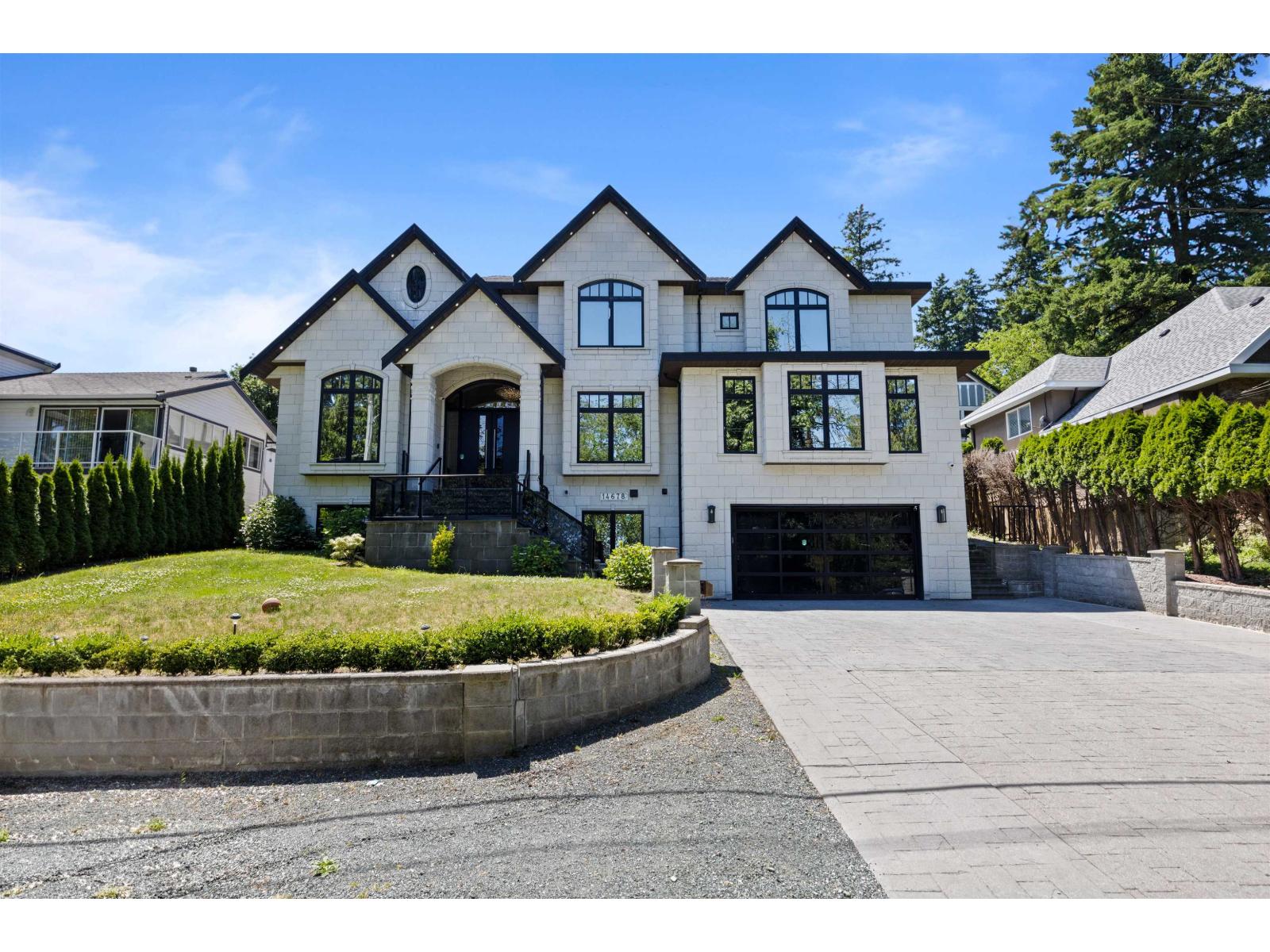 14678 St Andrews Dr, Surrey, BC V3R 5V4