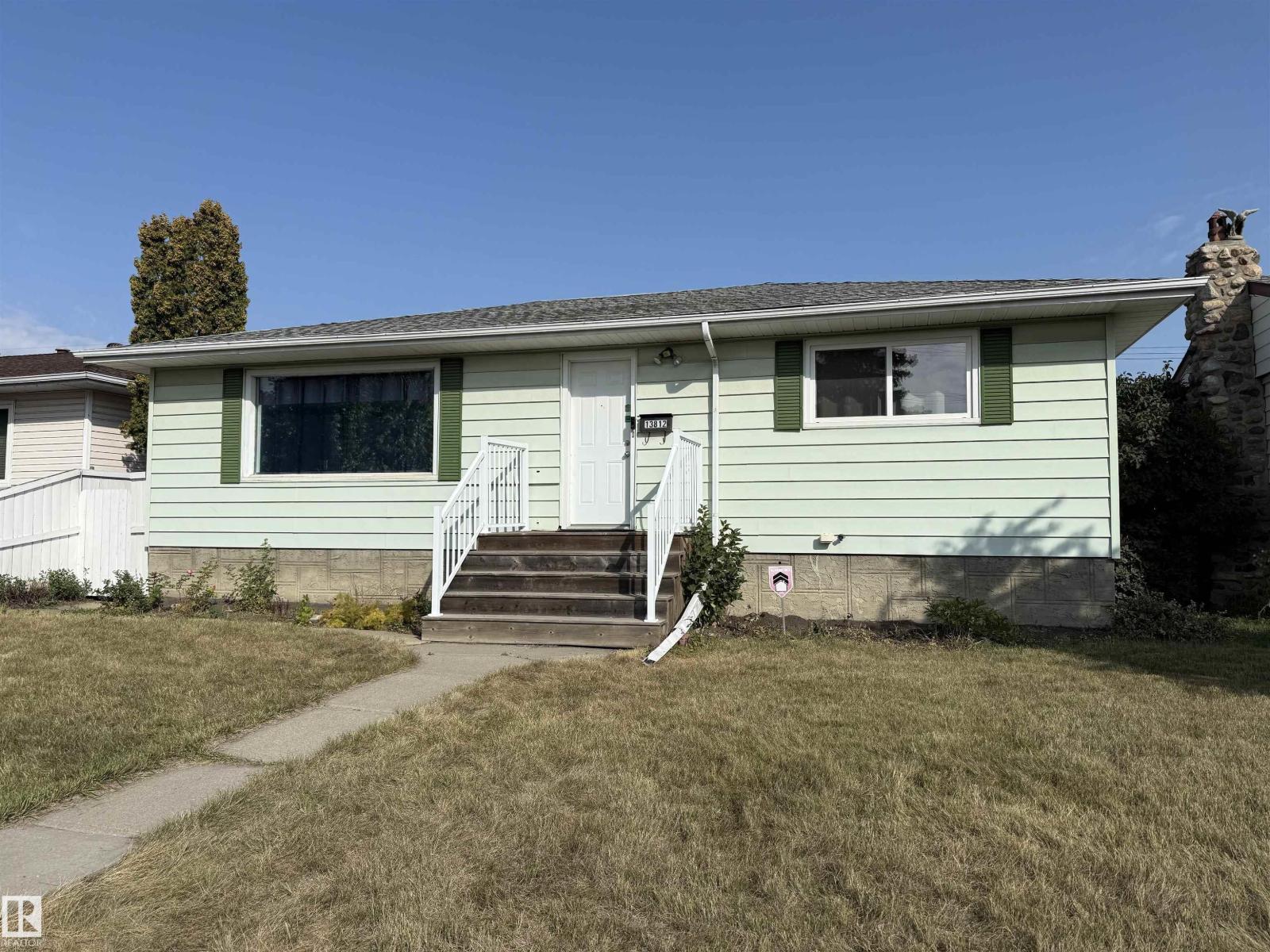 132 Av Nw Unit 13812, Edmonton, AB T5L 3R8