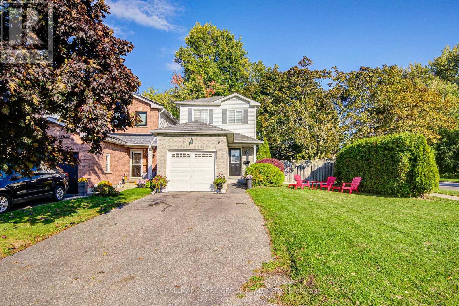 1 Parklawn Dr, Clarington, ON L1E 1Y8