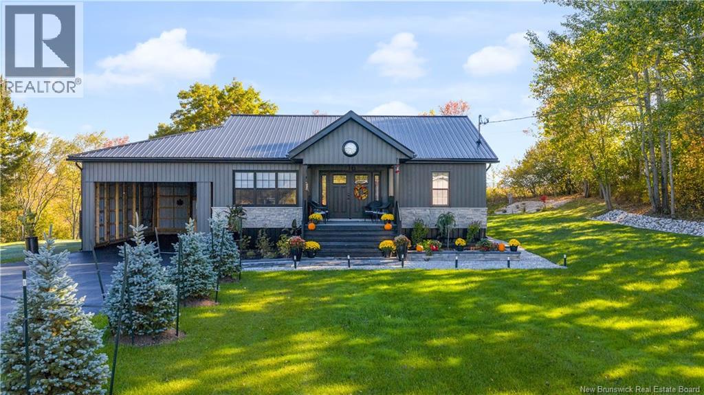 16 Myles Ave, Roachville, NB E4G 2H5