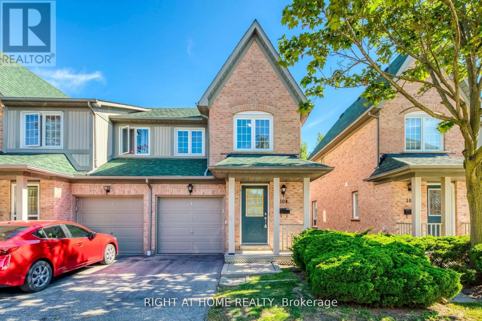 104 2945 Thomas St, Mississauga, ON L5M 5T7