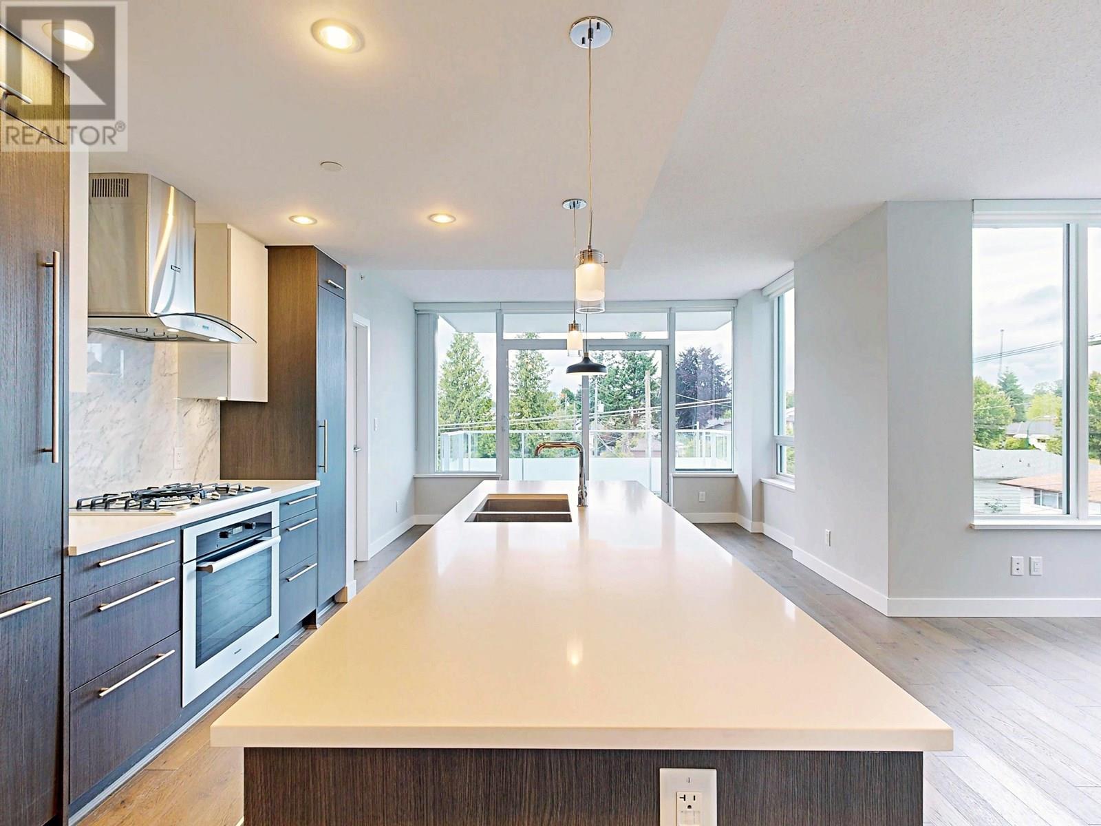 677 W 41st Avenue Unit 408, Vancouver, BC V5Z 2N1