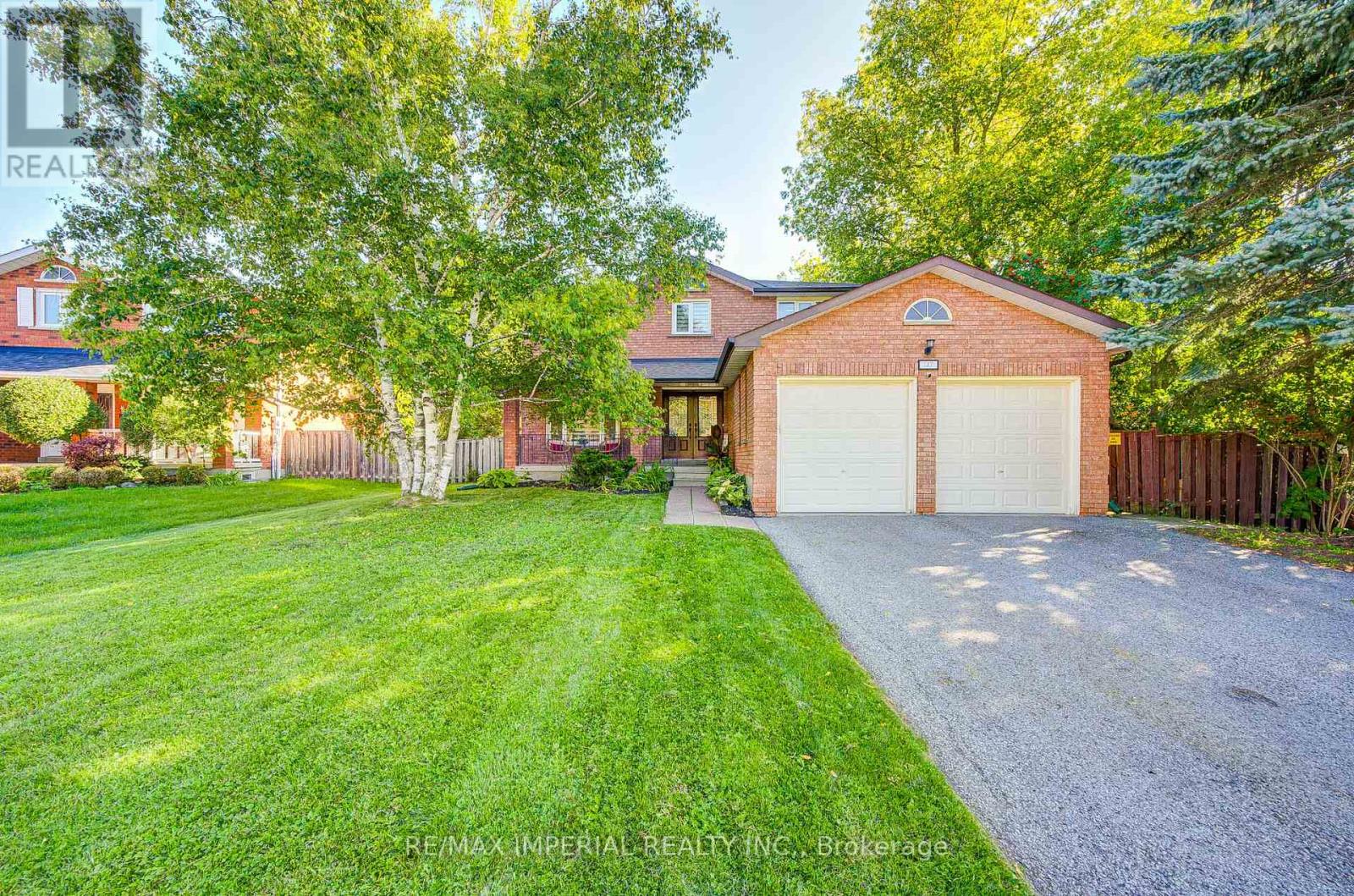147 Millard St, Whitchurch-stouffville Stouffville, ON L4A 5A1