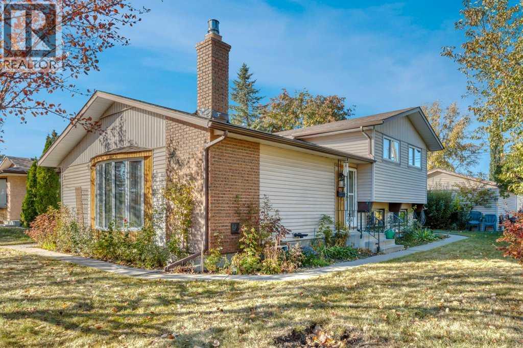 543 Maidstone Dr NE, Calgary, AB T2A 4B6