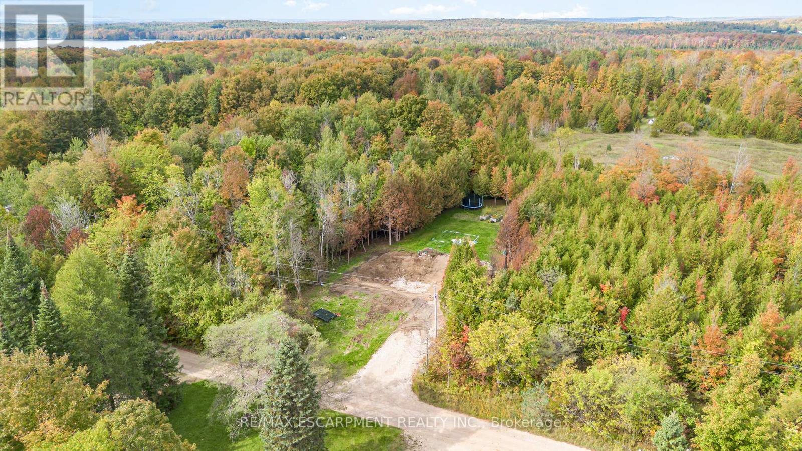 135 Sir Williams Ln, Grey Highlands, ON N0C 1E0