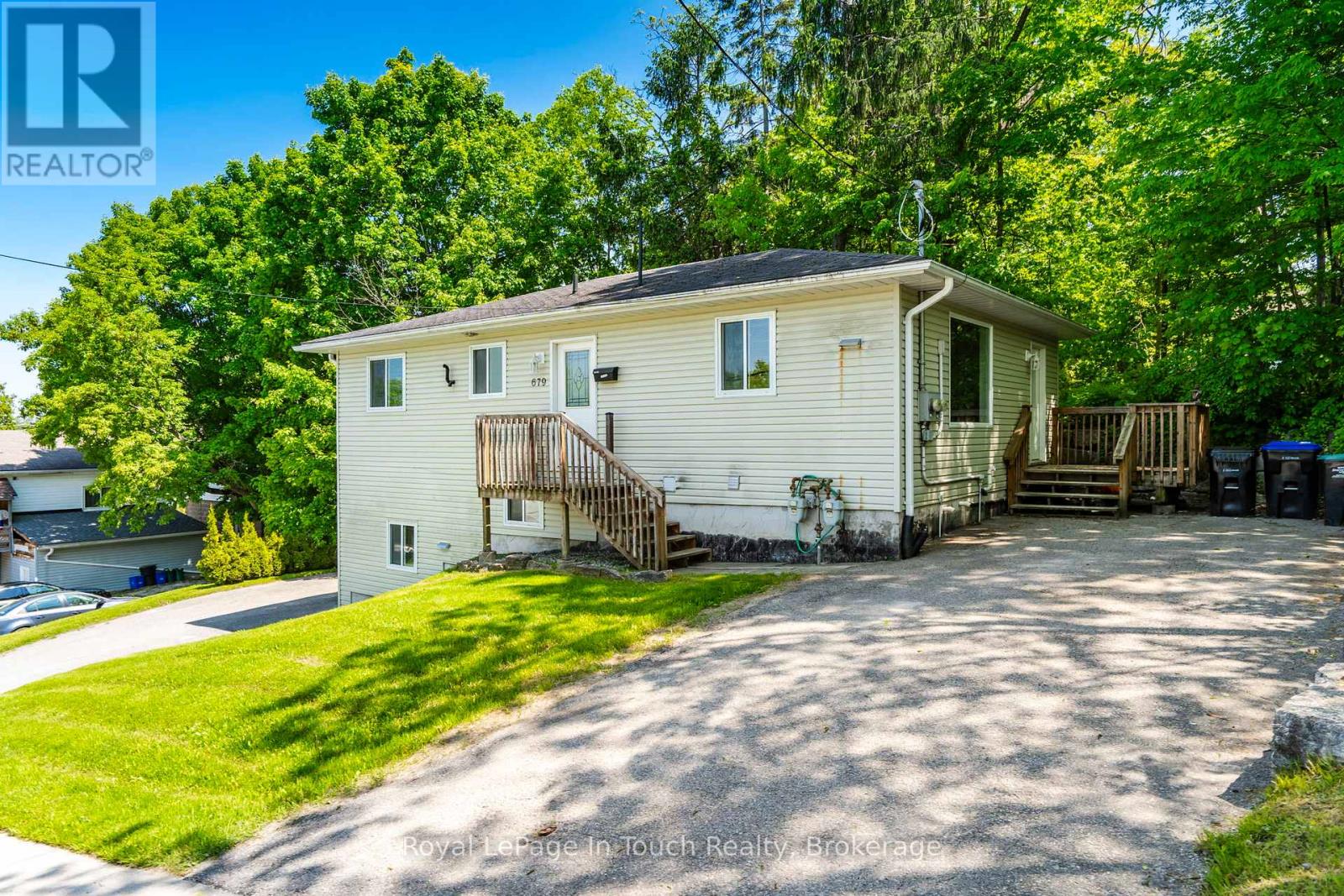679 Montreal St, Midland, ON L4R 1G5