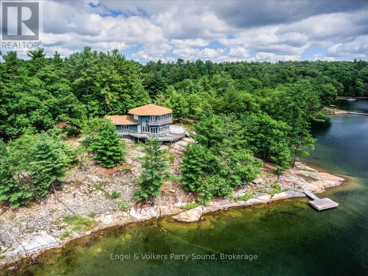 1 Loon Bay, Carling, ON P0G 1G0
