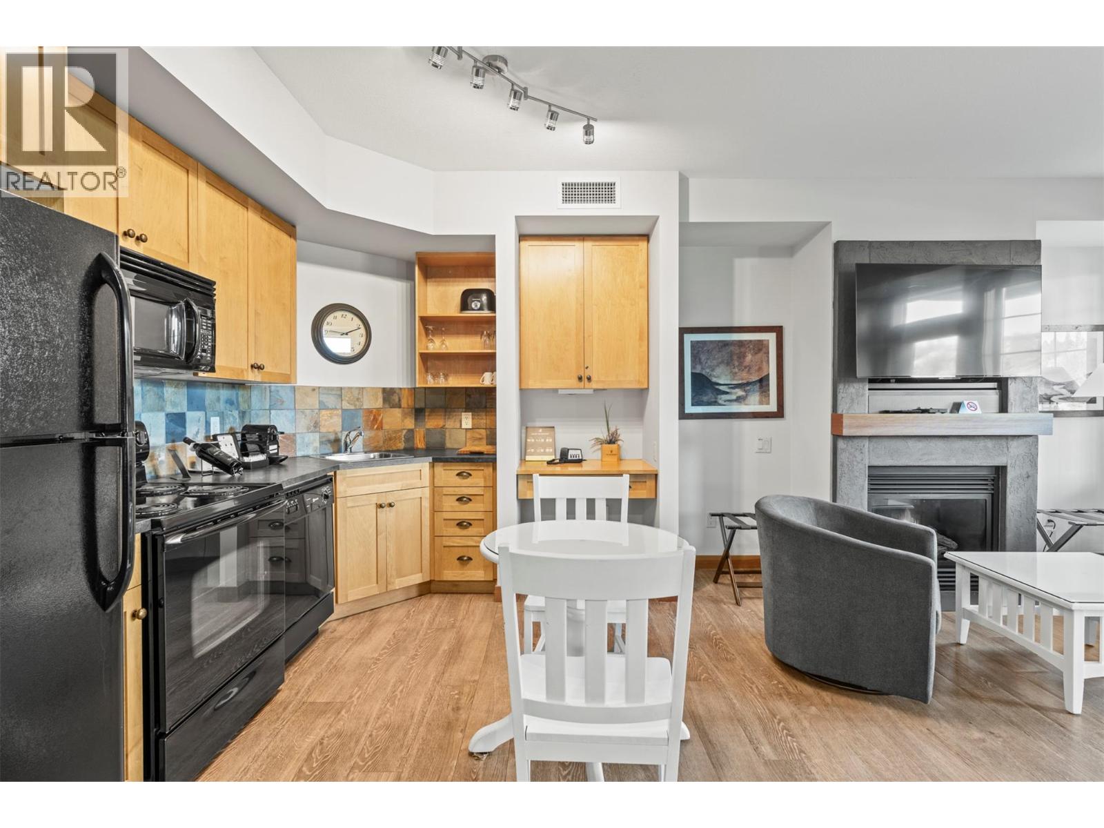 105 Village Centre Court Unit 321, Vernon, BC V1H 1T2