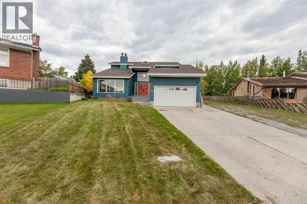 141 Hansen Dr, Hinton, AB T7V 1J2