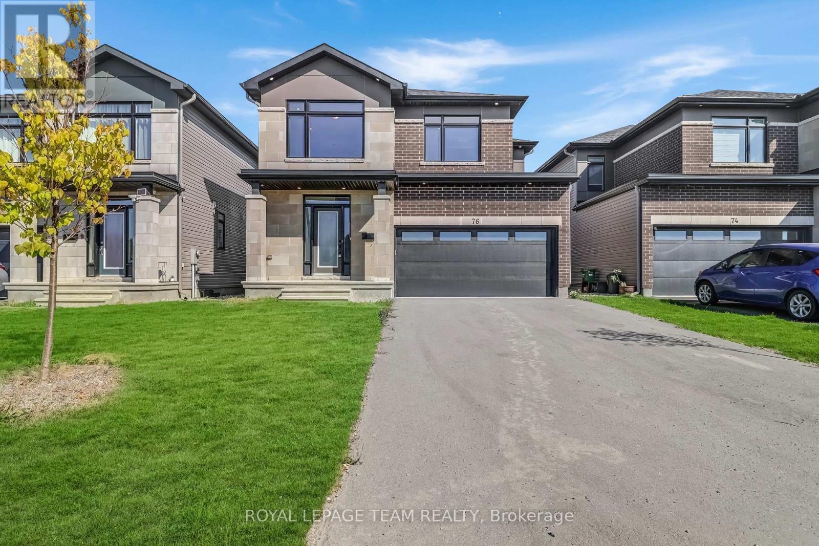 76 Big Dipper St, Ottawa, ON K4M 0L8