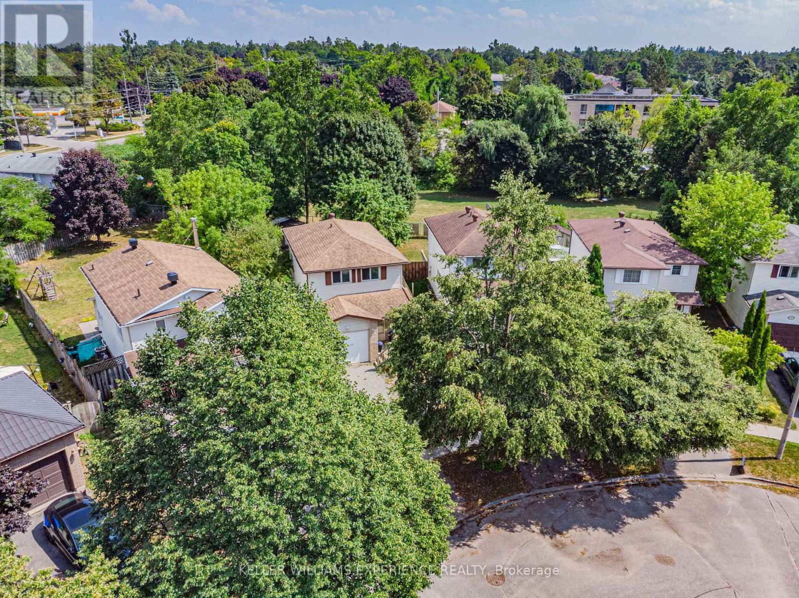 49 Laurie Cres, Barrie, ON L4M 6C7