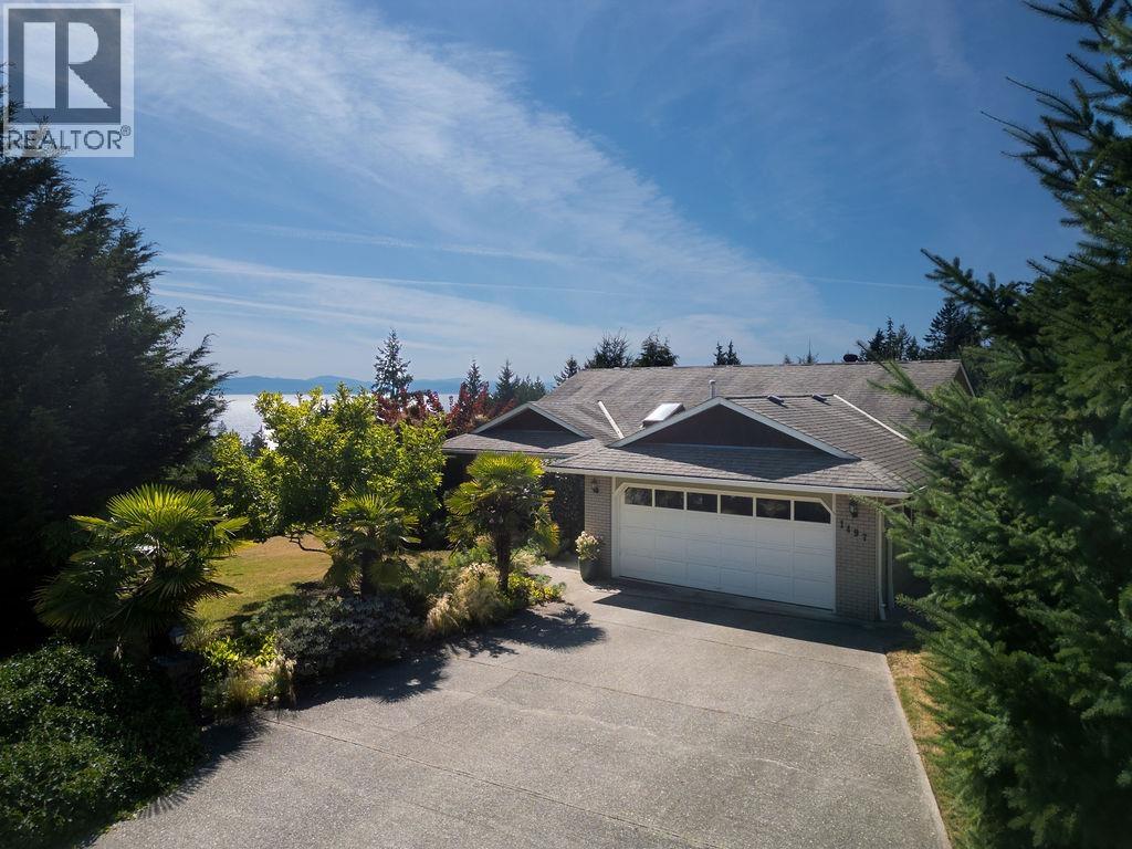 1497 Islandview Dr, Gibsons, BC V0N 1V5
