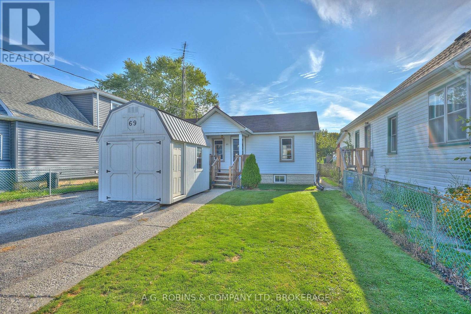 69 Wright St, Welland, ON L3B 2K2