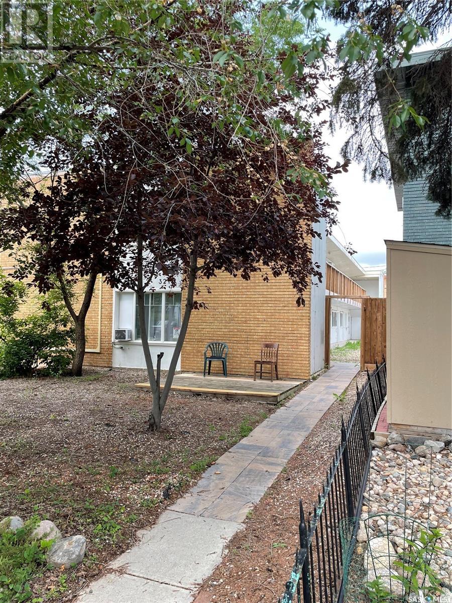 3210 Westgate Ave, Regina, SK S4S 1B3