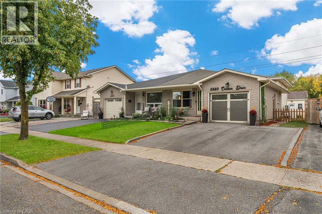 5880 Crimson Dr, Niagara Falls, ON L2G 7T7