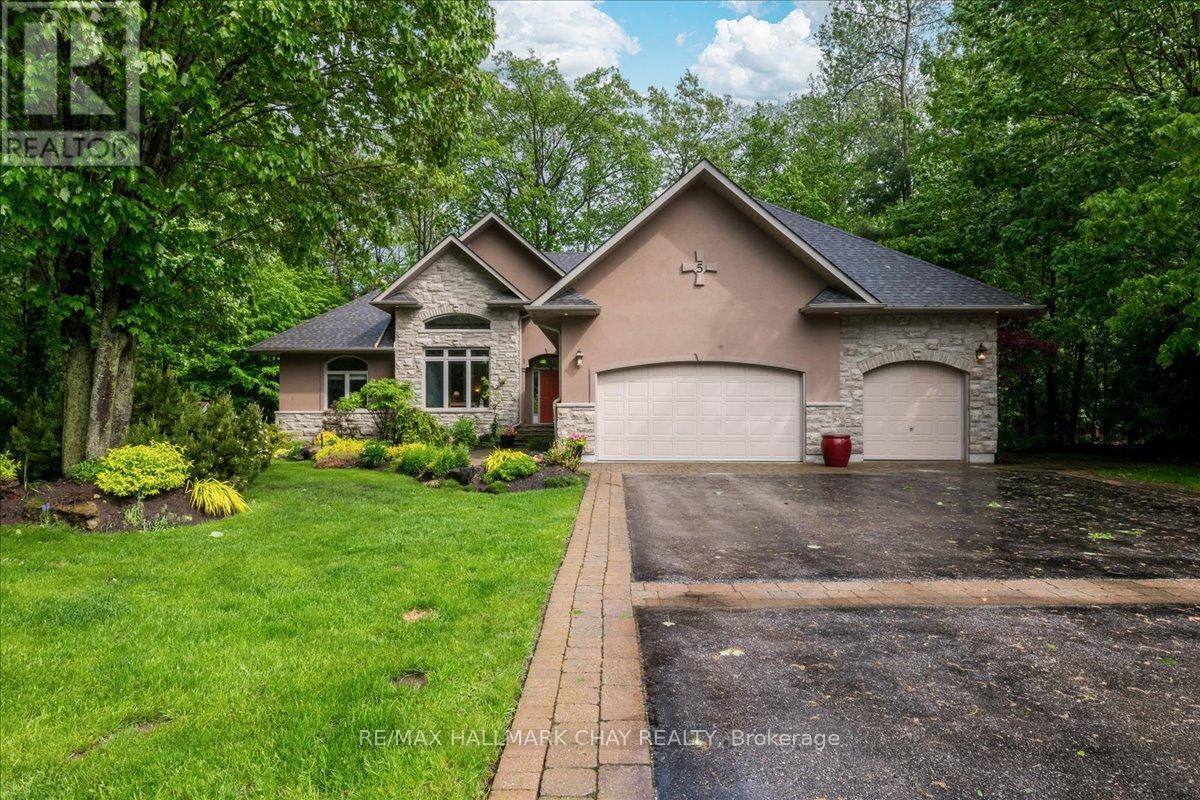 5 Timber Ct, Springwater Snow Valley, ON L9X 0H7