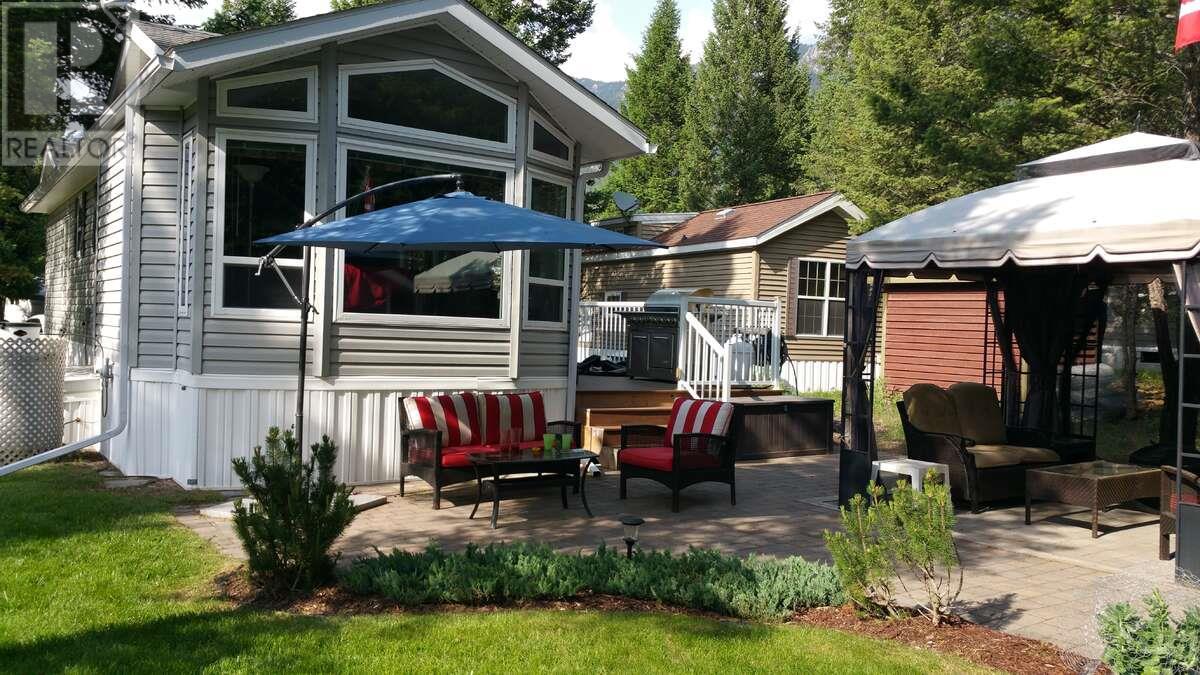 4889 Lynx Cres, Radium Hot Springs, BC V0A 1M0