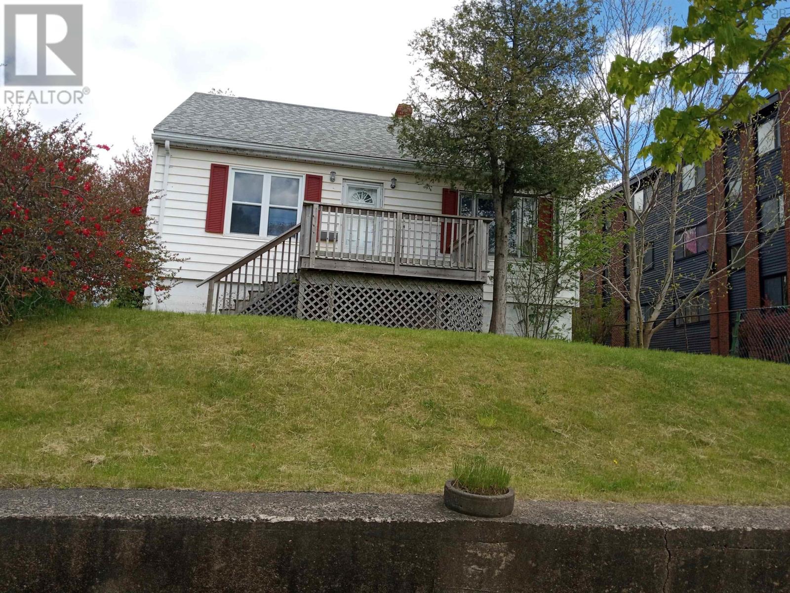 46 Primrose St, Dartmouth, NS B3A 4C5