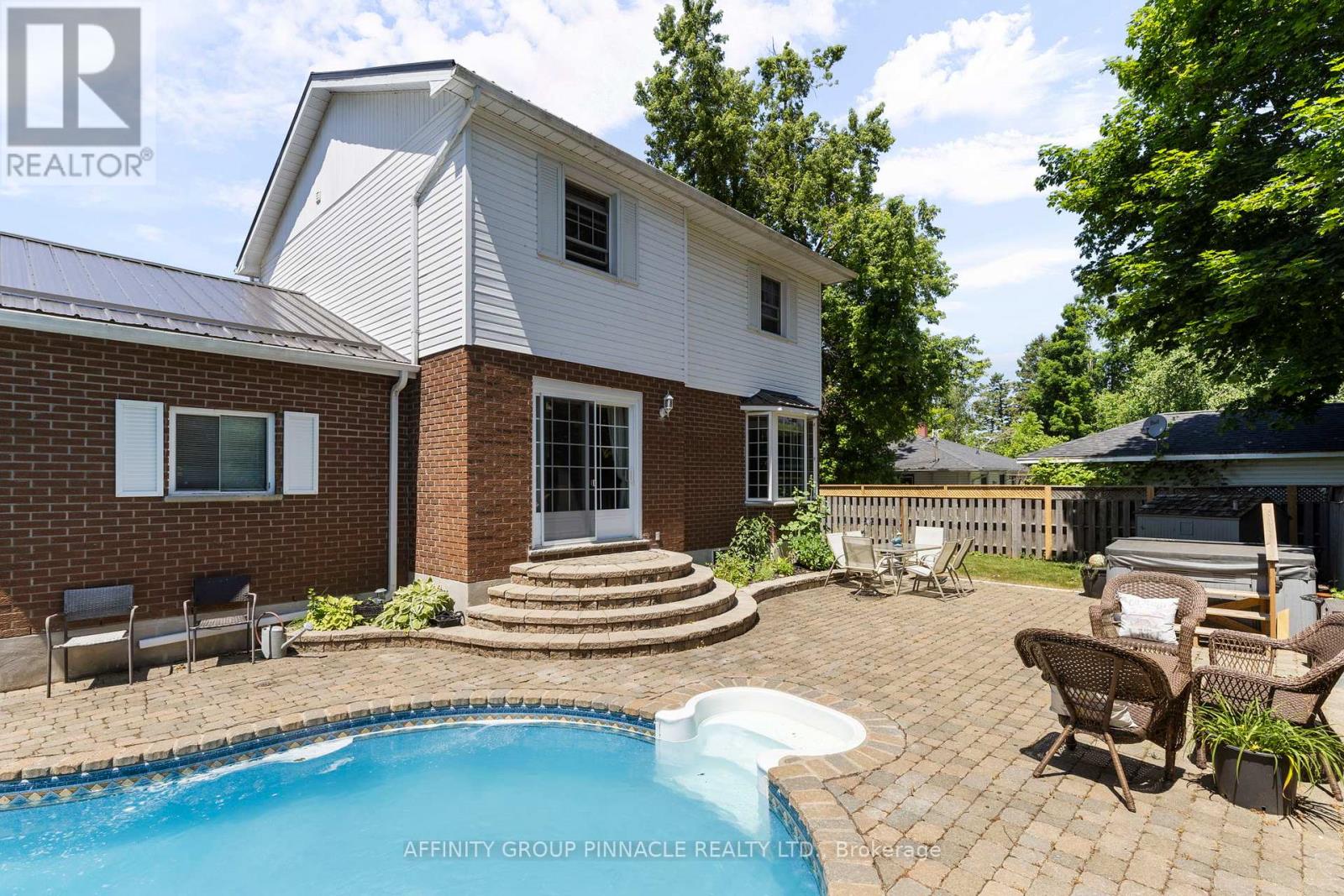 431 Dundas St, Brock Beaverton, ON L0K 1A0
