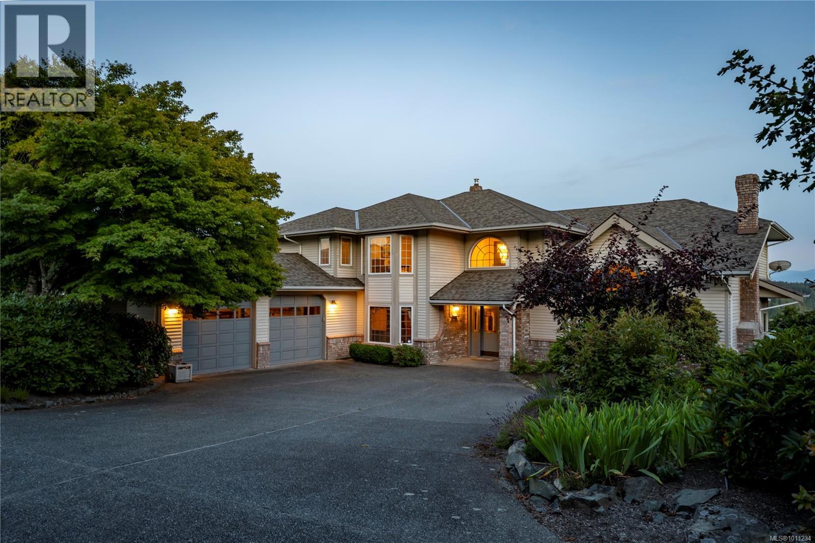 3303 Wavecrest Dr, Nanaimo, BC V9T 5X1