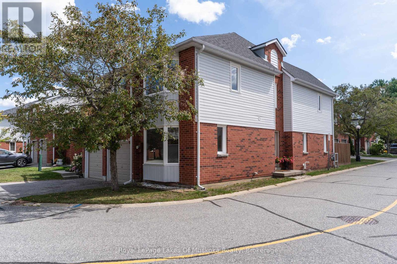 50 Shoreline Dr, Bracebridge, ON P1L 1Z4