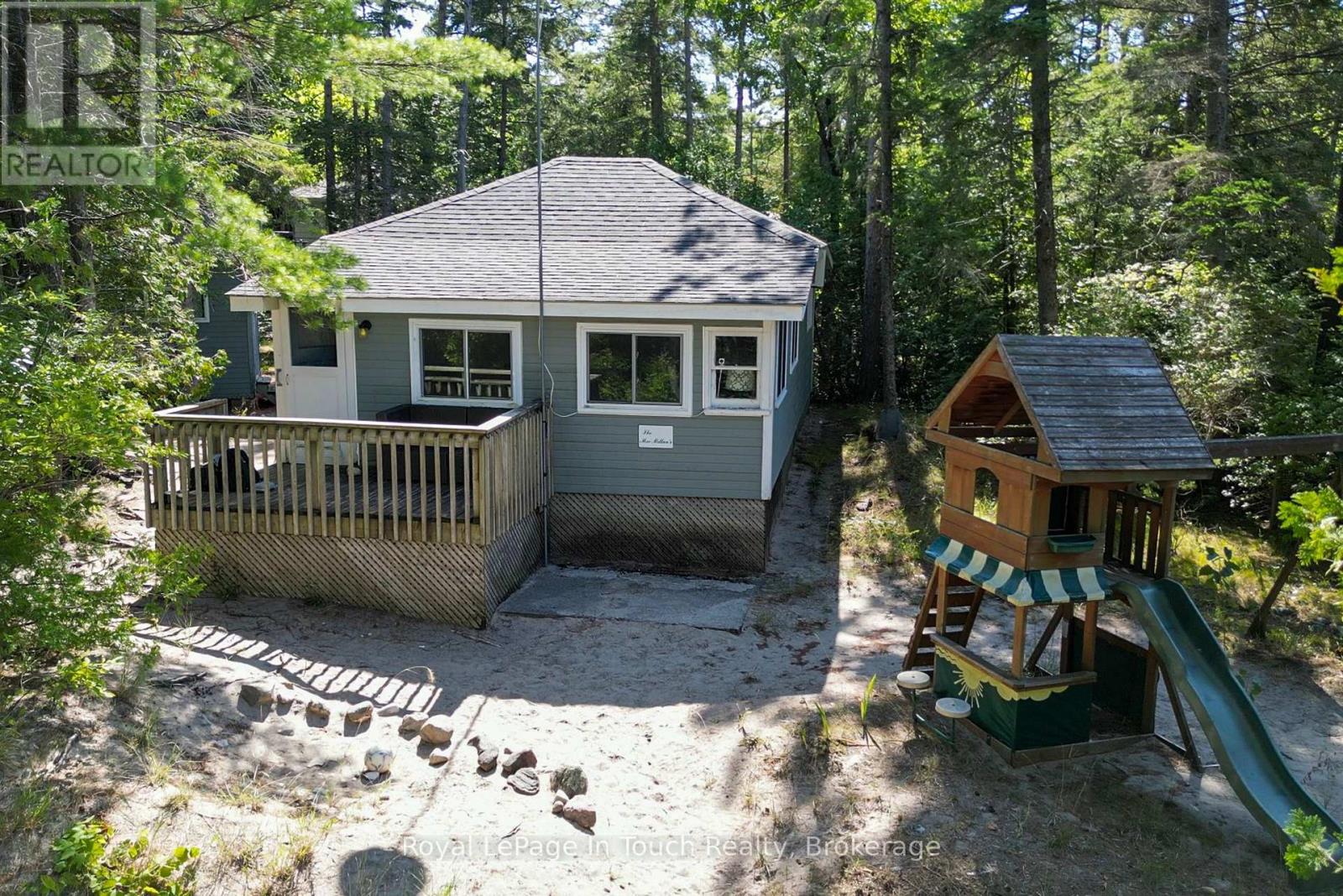 944 River Rd E, Wasaga Beach, ON L9Z 2P3