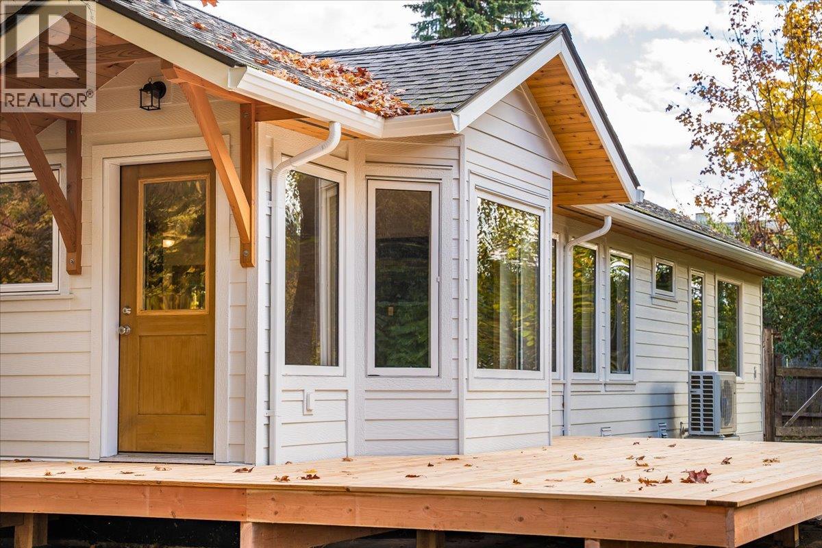 603 Main St, Slocan, BC V0G 2C0
