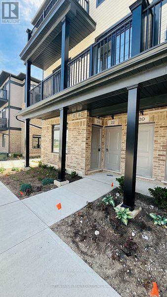24 Lomond Ln, Kitchener, ON N2R 1R7