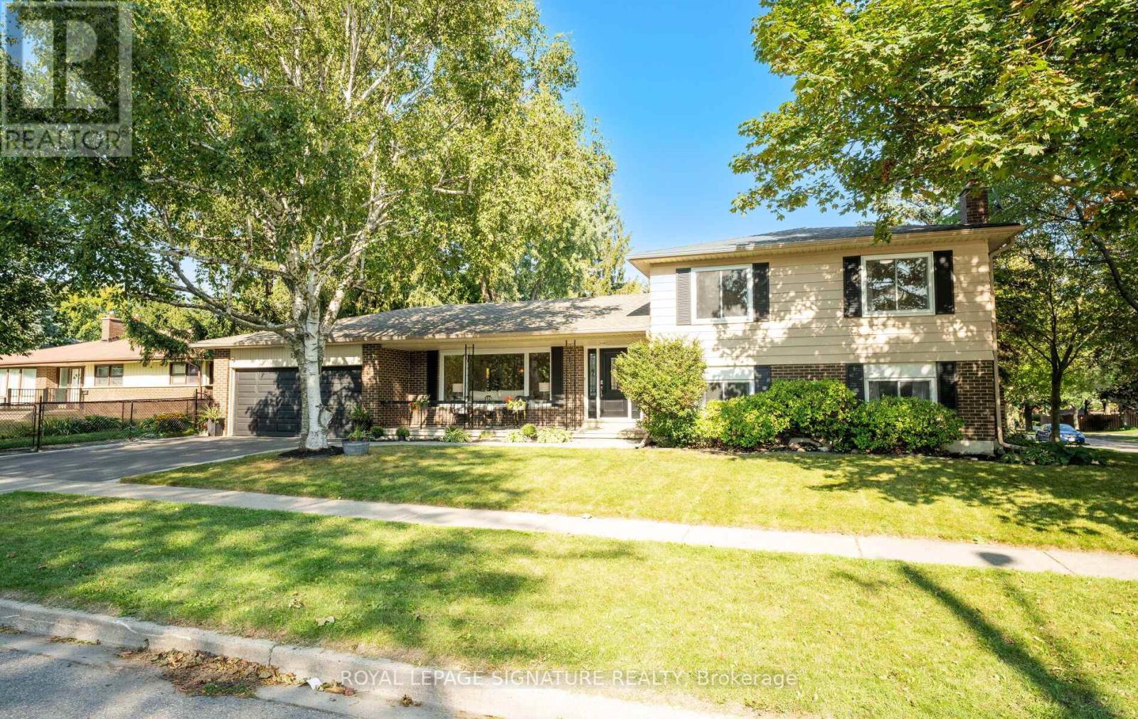 55 Bathgate Dr, Toronto, ON M1C 1X7