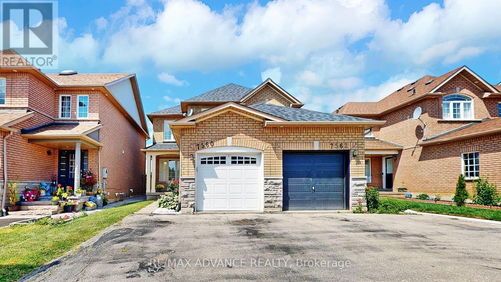 7560 Black Walnut Trl, Mississauga, ON L5N 8A9