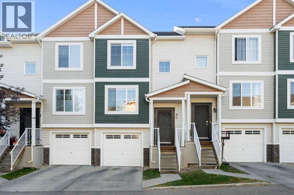 90 Pantego Ln NW, Calgary, AB T3K 0T1