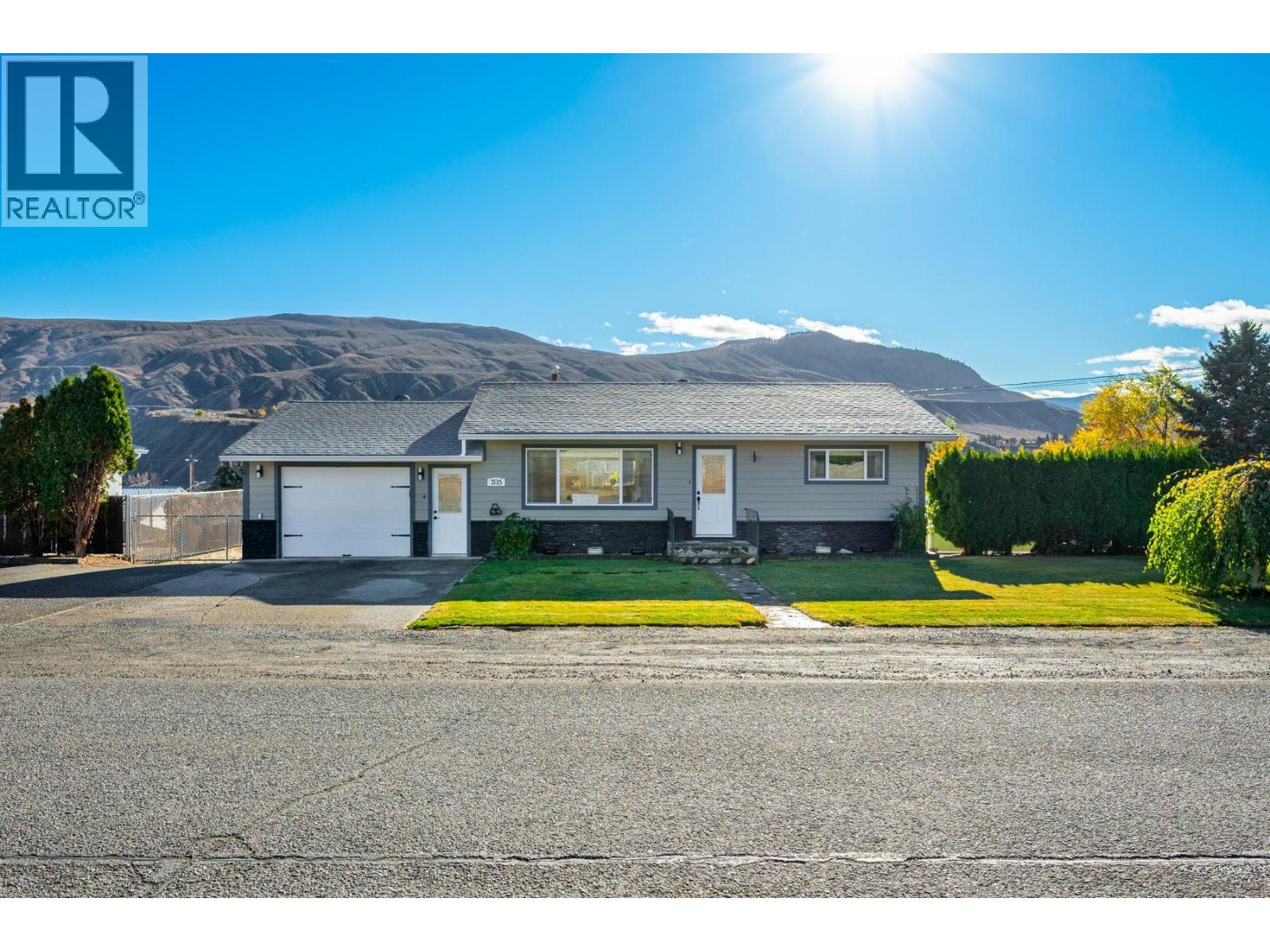 705 Elm St, Ashcroft, BC V0K 1A0