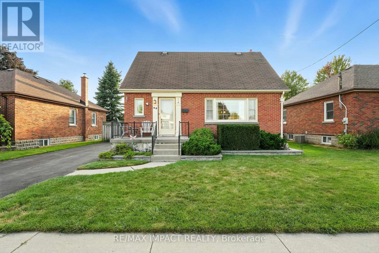 46 Simpson Ave, Clarington Bowmanville, ON L1C 2H8