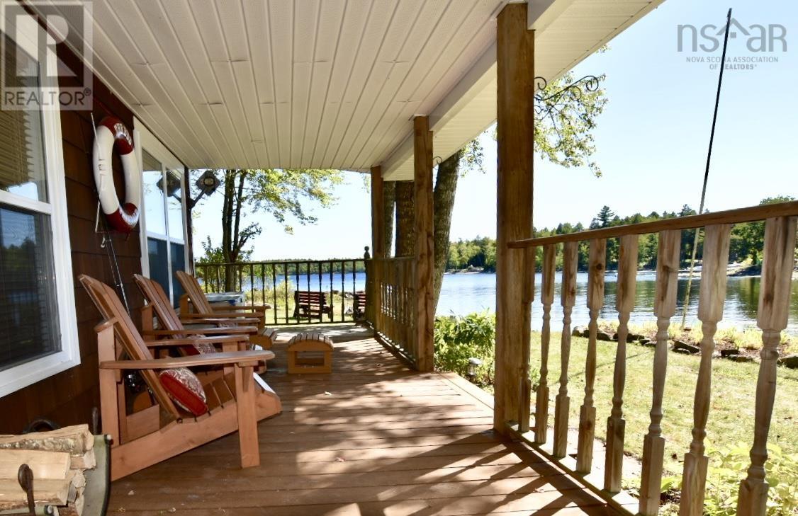 382 Grimms Cove Rd, Parkdale, NS B0R 1A0