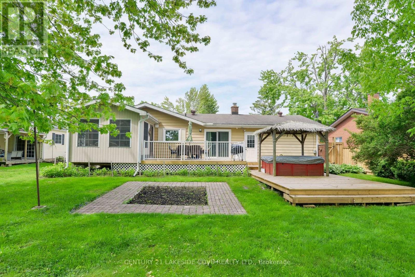9 Pinetree Ct, Ramara, ON L0K 1B0