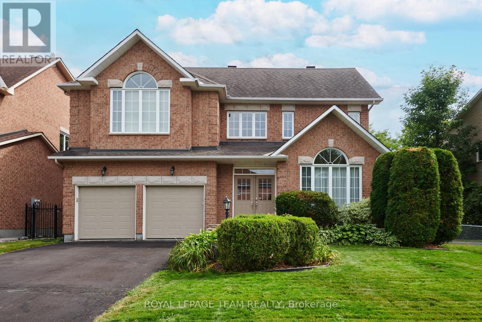 33 Northgate St S, Ottawa, ON K2G 6C8