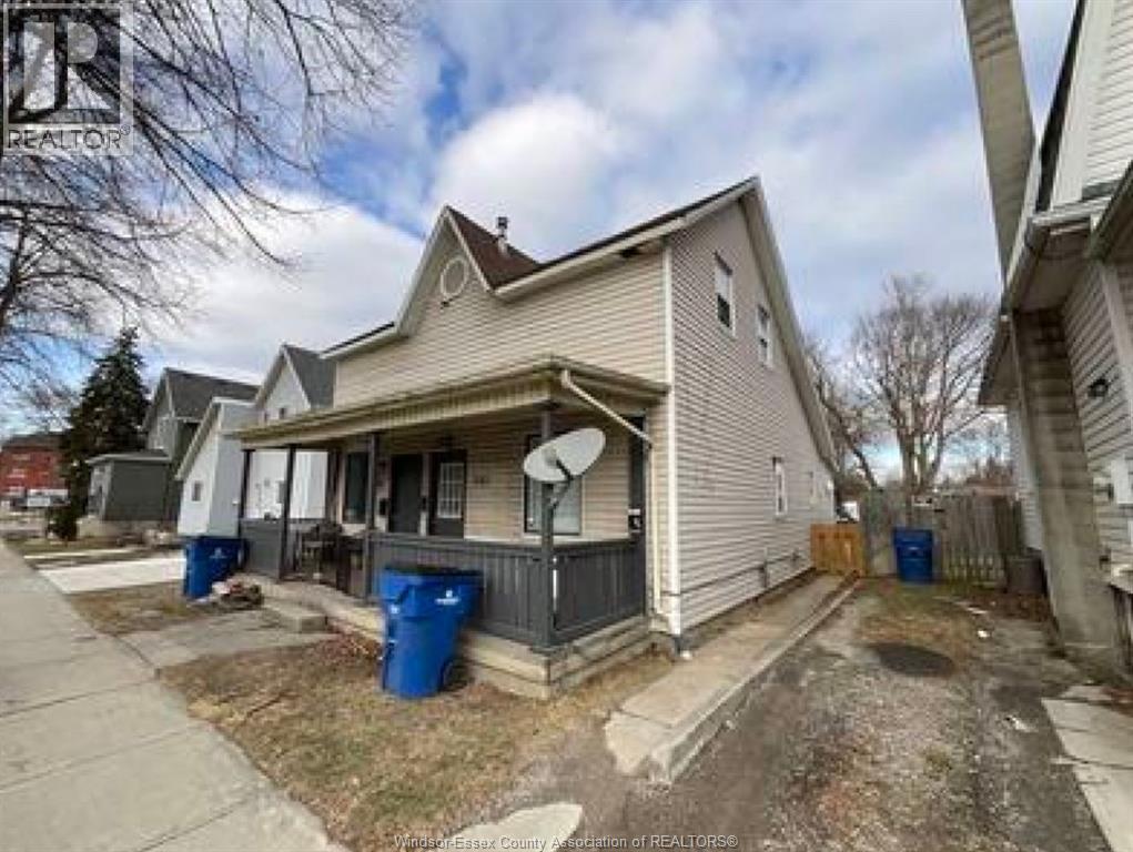 99-101 Lacroix, Chatham, ON N7M 2T8