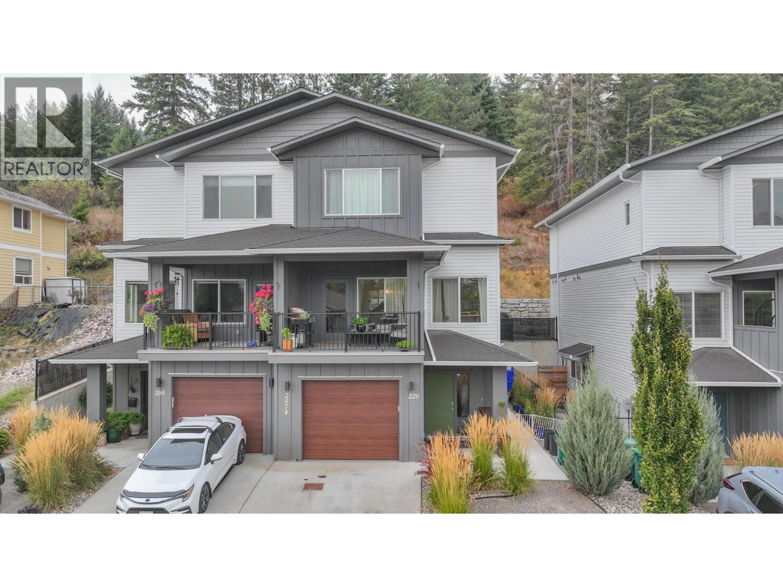 2074 Mountain View Avenue Unit 220, Lumby, BC V0E 2G0