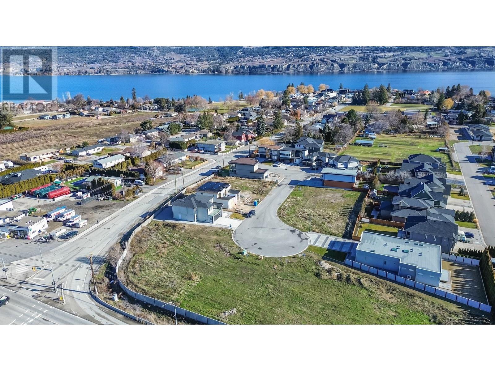 1727 Treffry Pl, Summerland, BC V0H 1Z9