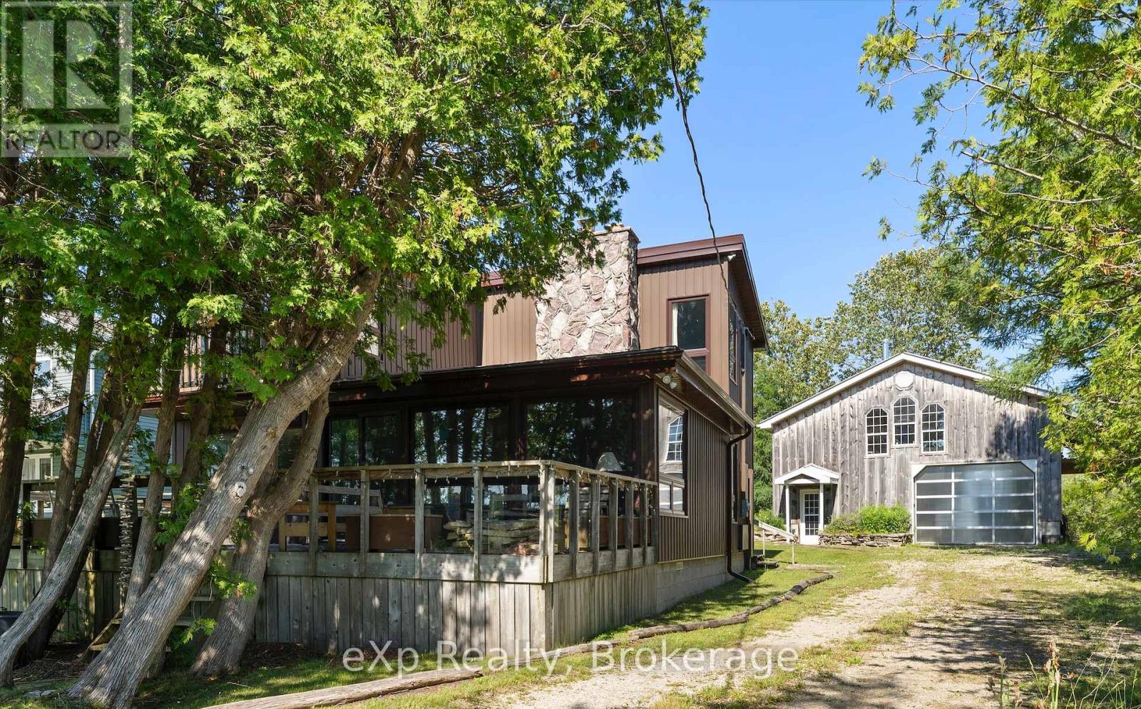 329 Bay St, South Bruce Peninsula, ON N0H 2T0