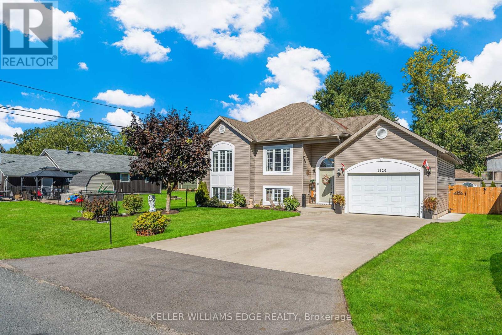 1220 Parkside Ave, Fort Erie, ON L2A 0A9