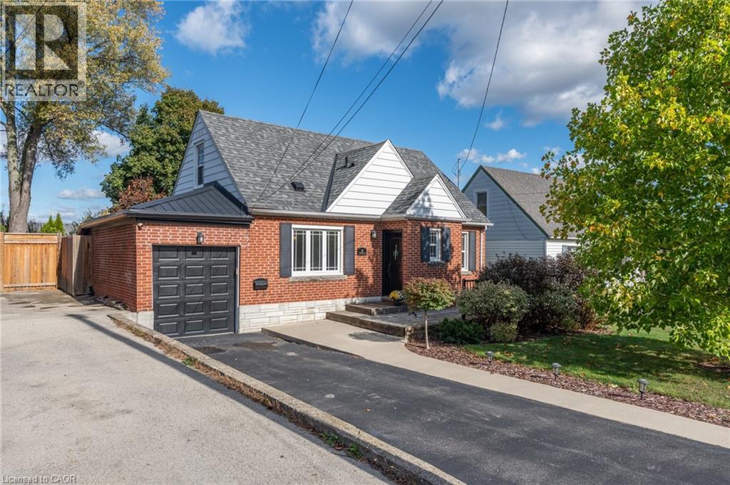 25 Montrose Ave, Hamilton, ON L8K 4X9