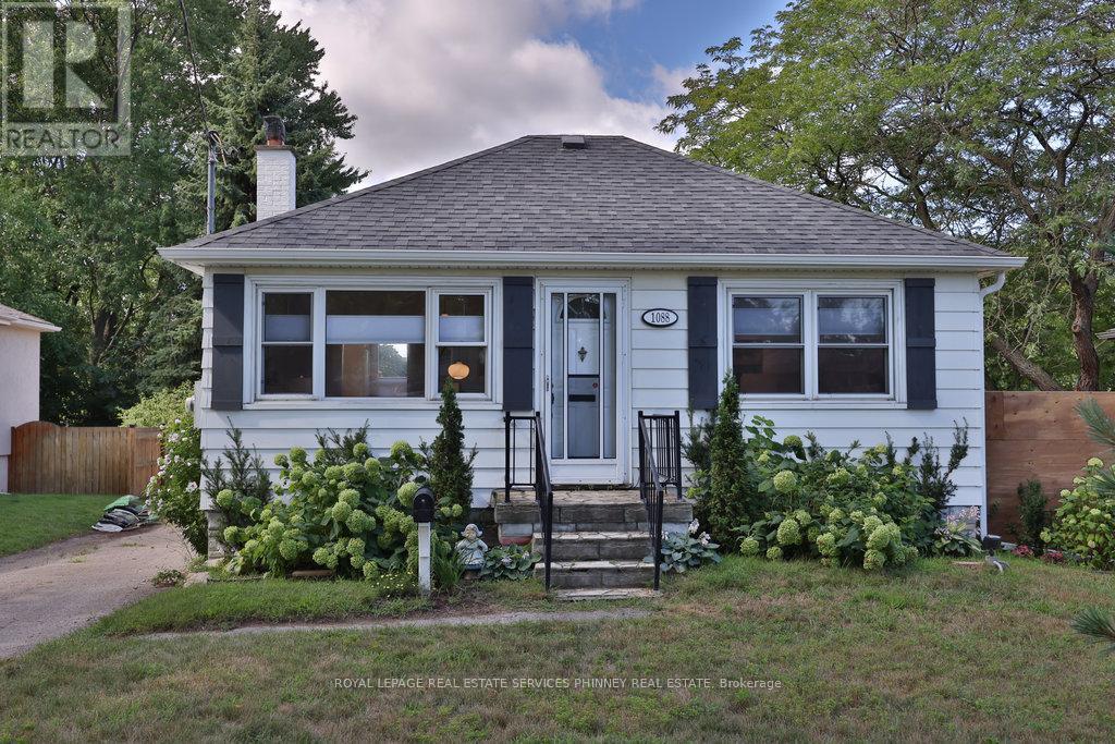 1088 Cherriebell Rd, Mississauga, ON L5E 2R3