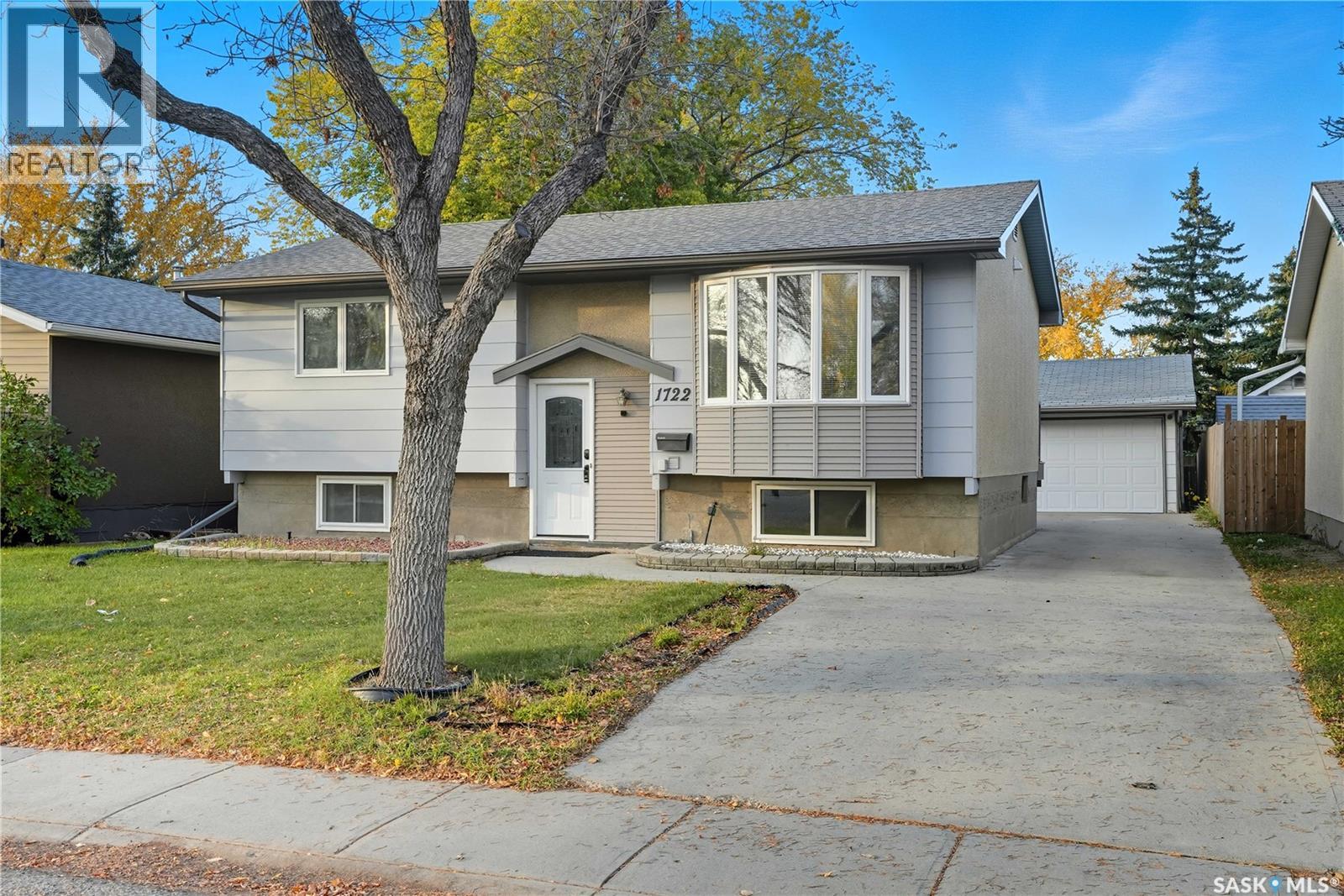 1722 7th Avenue East, Regina, SK S4N 4H1