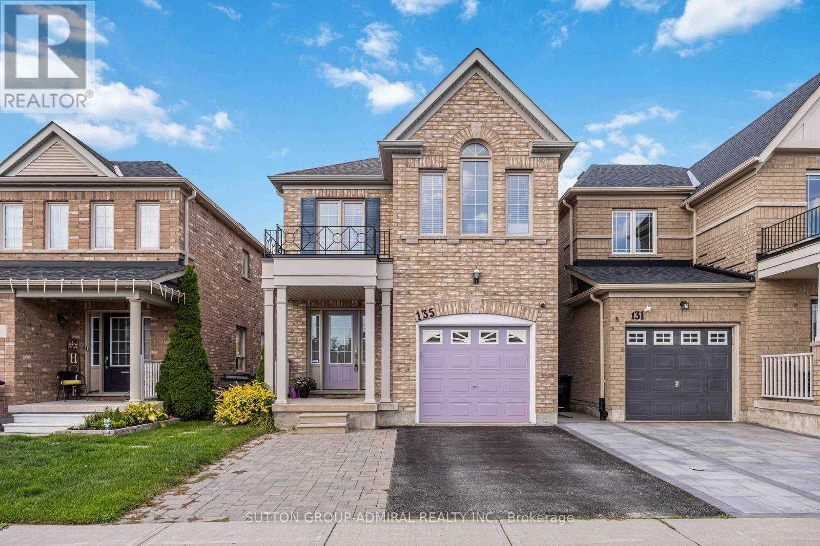 135 Armstrong Cres, Bradford West Gwillimbury, ON L3Z 2A4