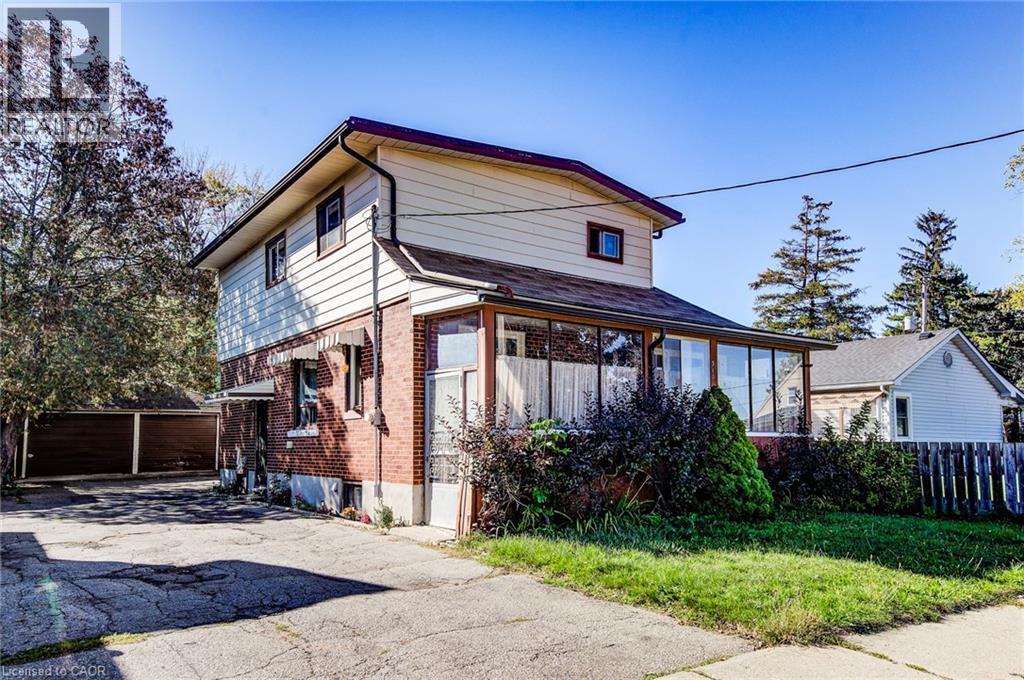 318 Middle St, Cambridge, ON N3H 3Z8